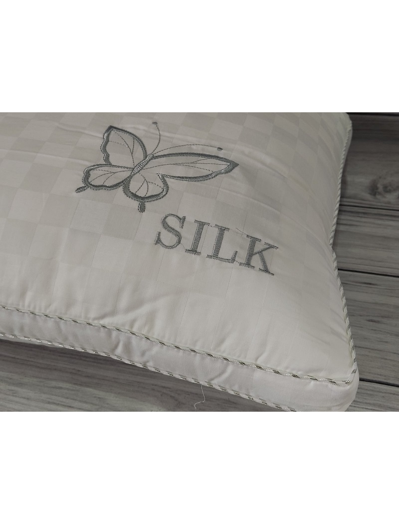 Word of dreamШовкова подушка 50х70см. Китай.