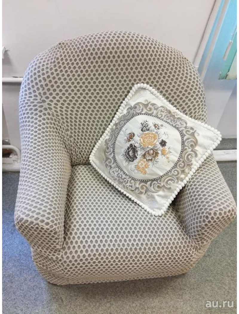 Altinkoza. Kahve чохли на диван та крісла зі спідницею.