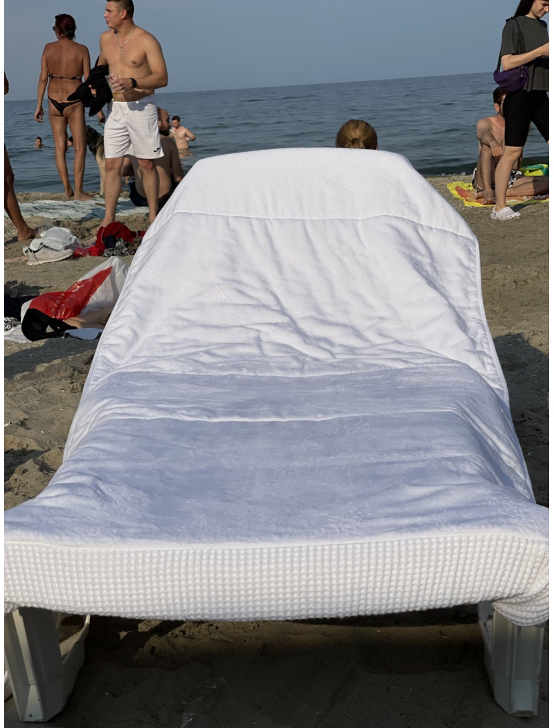 Белый чехол на шезлонг. С кормашками и подушками. Турция.