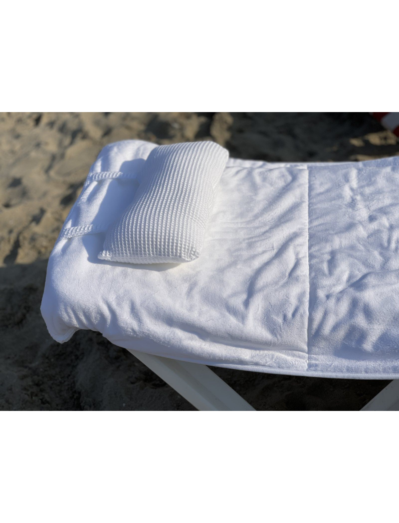 Белый чехол на шезлонг. С кормашками и подушками. Турция.