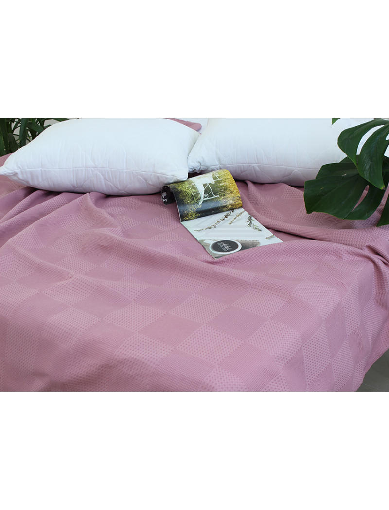 Простынь-покрывало пике 200х235 см. Клетка розовая