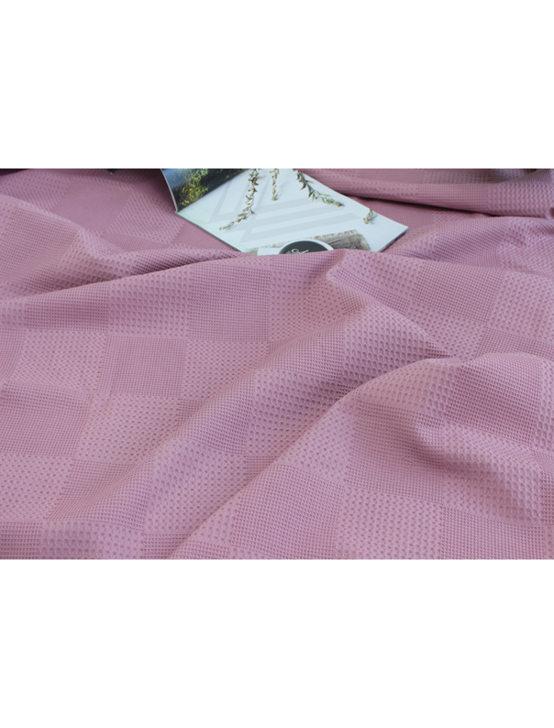 Простынь-покрывало пике 200х235 см. Клетка розовая
