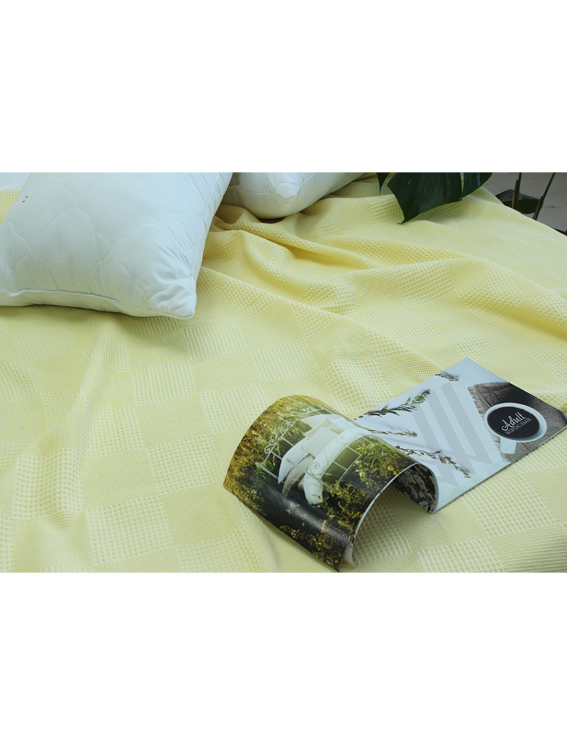 Простынь-покрывало пике 200х235 см. Клетка желтая