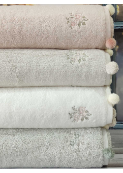 Sila flowers 4в1 пенье 70х140см., полотенца с помпонами. Pupilla Турция